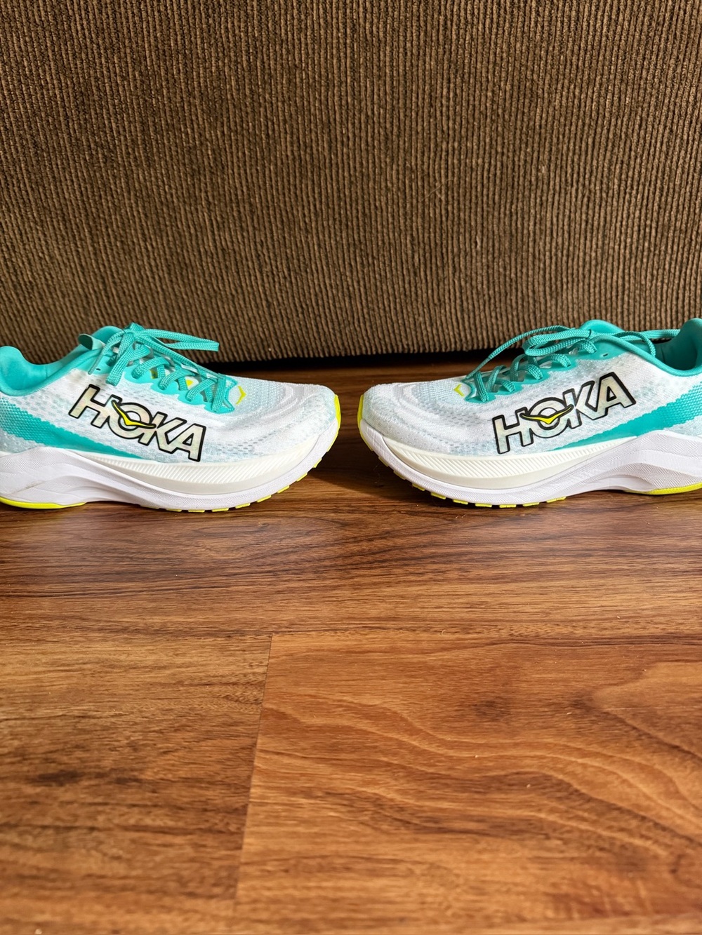 Hoka Women’s One One Running Shoes - White with Teal Accents Size 8 runs large - Picture 4 of 9